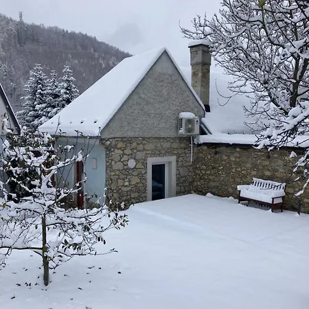Holiday home Ludvov Dom *
