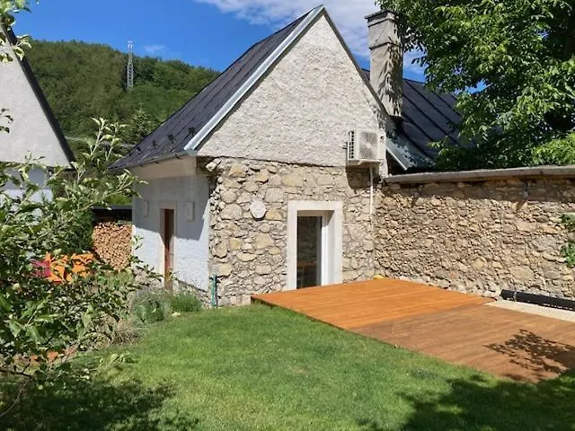Tatil Evi Ludvov Dom Tajov